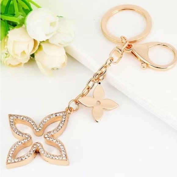 Elegant Gold Keychain with Crystal Accents - Picture 1 of 3